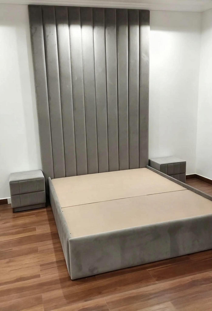 Upholstered Head Board 007